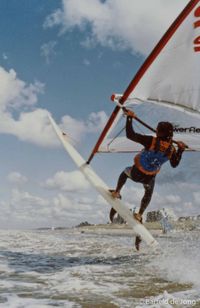 Windsurfer2 in de branding van Noordwijk